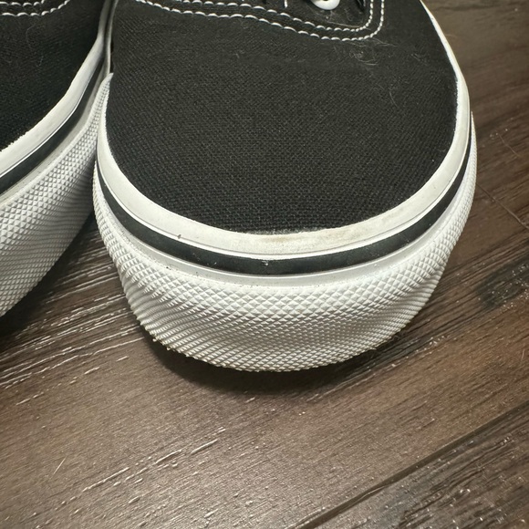 Vans Authentic Shoe. Size 7. Color Black. - Picture 15 of 15